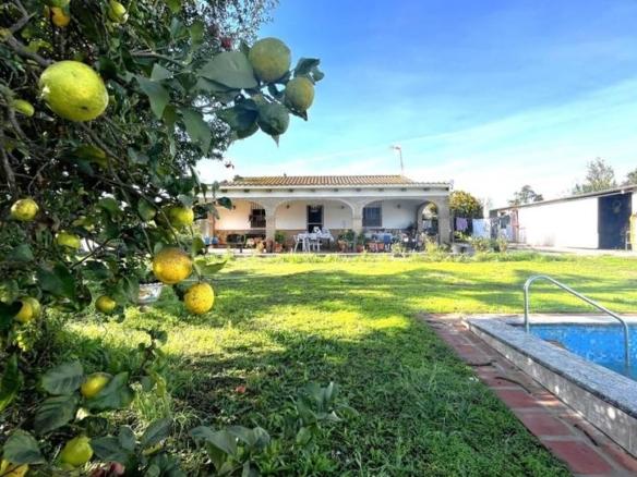 House or villa for sale on Calle el Rincon, S/n, Cartaya