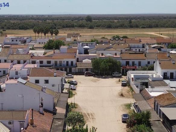 House or villa for sale in Calle Ajolí, El Rocío