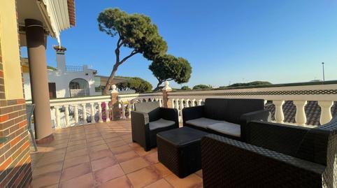 House or villa for sale on Avenida Conquistadores, Mazagón