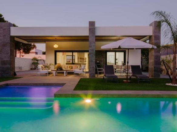 House or chalet for sale on Av Montes de Toledo, Dehesa – Monacilla
