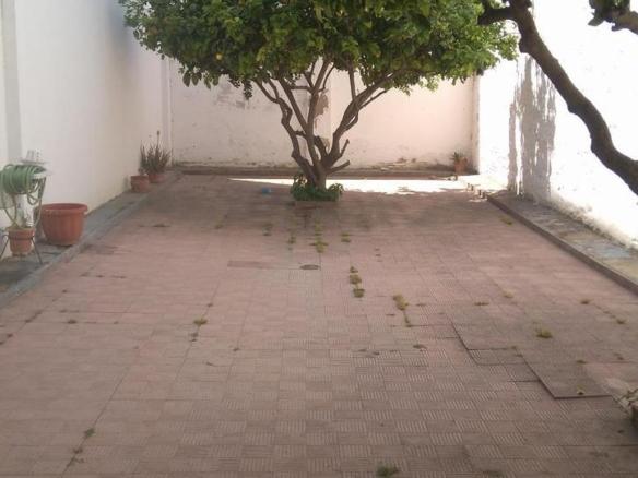 House or villa for sale in the city center