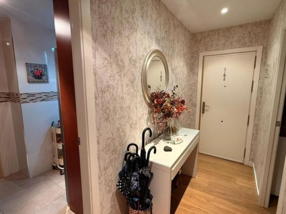 Apartment for sale on Avenida Julio Caro Baroja, Molino de la Vega