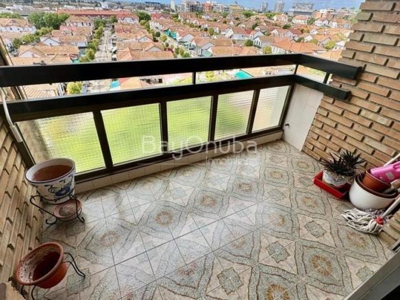 Apartment for sale in Isla Chica
