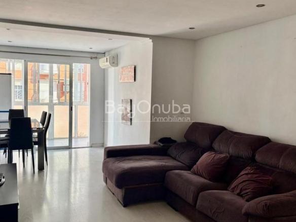Apartment for sale in Isla Chica