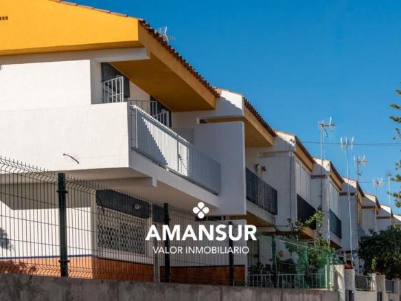 Townhouse for sale on Calle Fragata, Punta Umbría