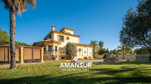 House or villa for sale on Avenida del Almendro, Dehesa – Monacilla