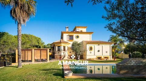 House or villa for sale on Avenida del Almendro, Dehesa – Monacilla