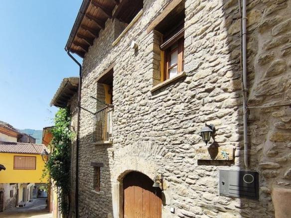 House or villa for sale on Lanau Street, Lascuarre