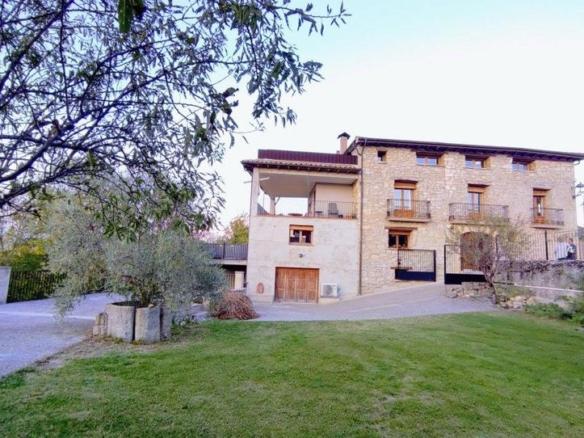 House or villa for sale in N/a, Graus