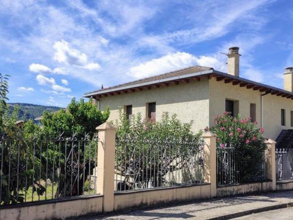 House or villa for sale in N/a, Aínsa-Sobrarbe
