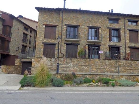 Apartment for sale on the Graus to Viella road, Isábena