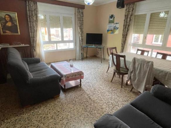 Apartment for sale on Maestro Vives Street, Fraga