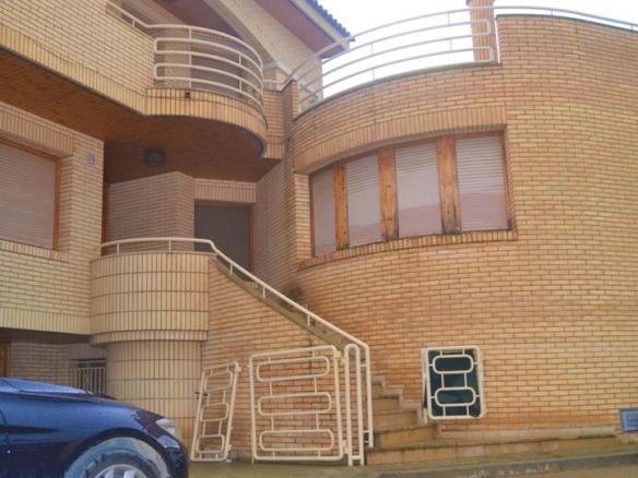 House or villa for sale on Calle Mayor, 75, Albalatillo