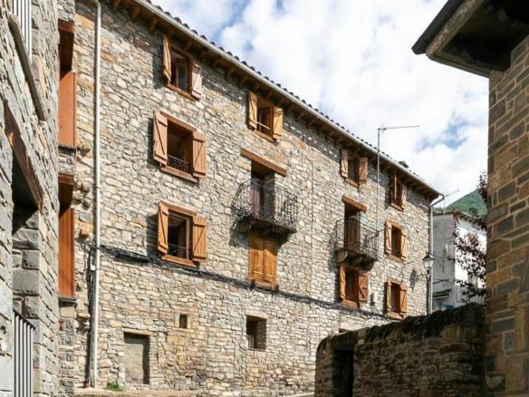 House or villa for sale on Calle Dr Fleming, 27, Biescas
