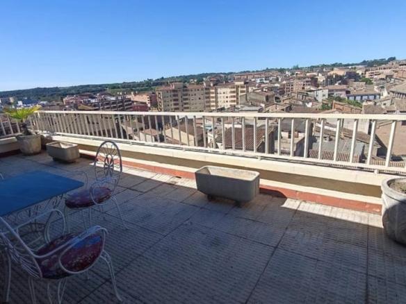 Penthouse for sale in Corona de Aragon, Barbastro