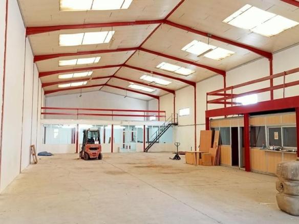 Industrial building for sale in Barbastro