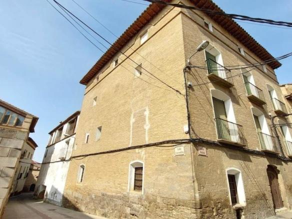House or villa for sale on Calle Molino, San Esteban de Litera