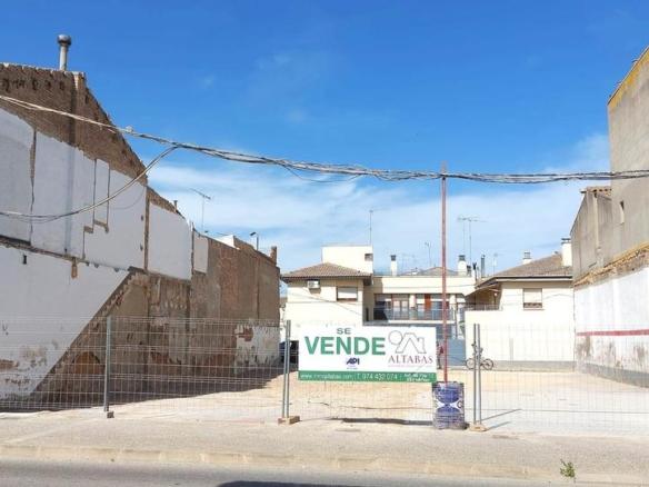 Residential property for sale on Calle Almacellas, 27, Binéfar