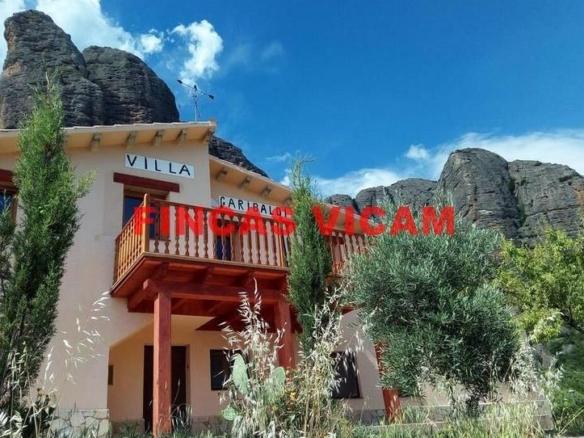 Rustic property for sale in Agüero