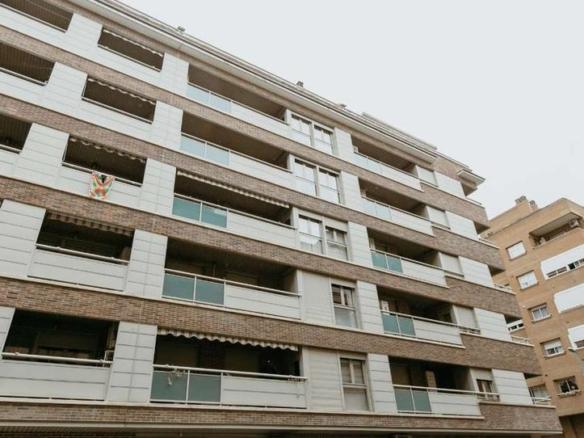 Garage for sale in Santo Domingo and San Martín