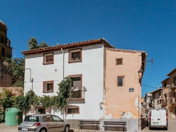 House or villa for sale on Calle del Torno, 9, Angüés