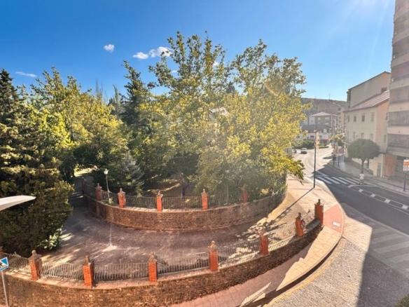 Apartment for sale on Serrablo Street, Sabiñánigo Centro – Aurín