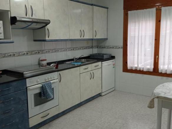 Townhouse for sale in Monzón