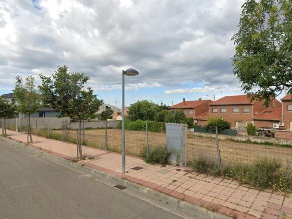 Residential property for sale in Monzón