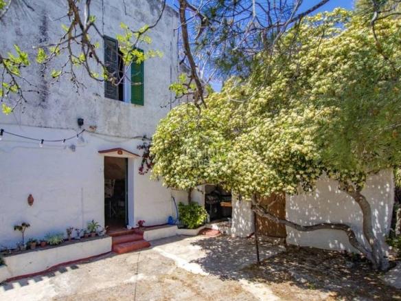 Rustic property for sale in Ciutadella