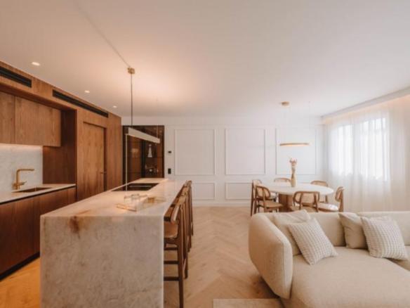 Apartment for sale in Plaça dels Patins