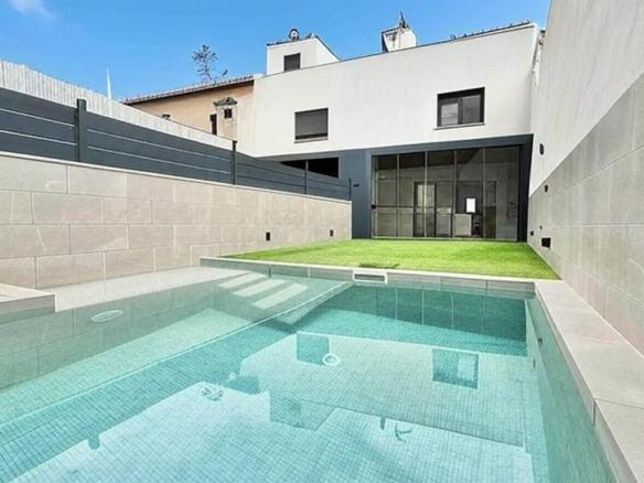 Townhouse for sale at Camino Camí de la Vileta, 153, Son Serra – Sa Vileta