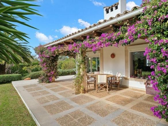 Townhouse for sale in Costa dels Pins