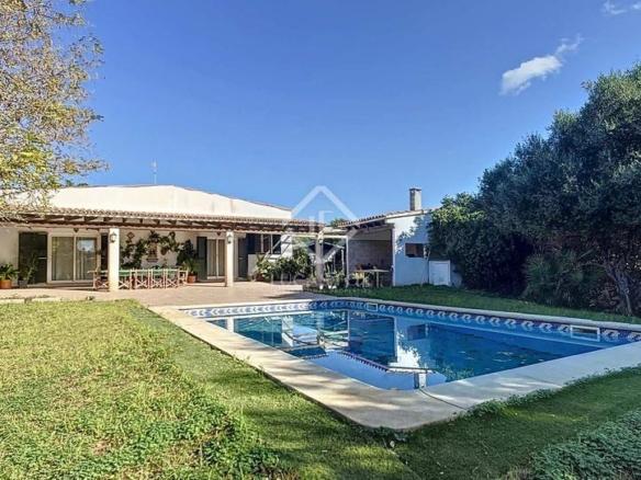 Rustic property for sale in Ciutadella