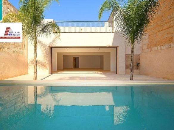 Townhouse for sale on Calle Lluna, Sa Pobla