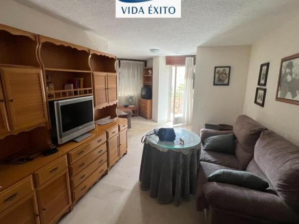 Apartment for sale on Avda de Madrid – Pº de la Estación