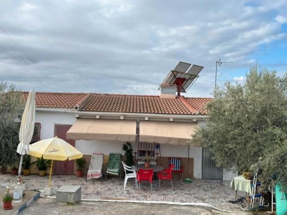 House or villa for sale on N-432, 362, Alcaudete