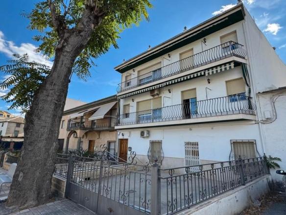 Building for sale at Calle Alcalde Juan Vallejo, 16, Alcaudete