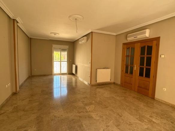 House or villa for sale on Calle Blas Infante, 9, Úbeda