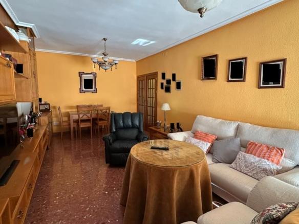 Apartment for sale on Avenida Libertad, Úbeda