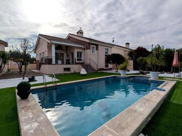 House or villa for sale in Aries, Linarejos