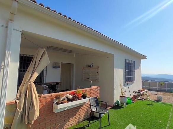 House or villa for sale in Úbeda, Linarejos