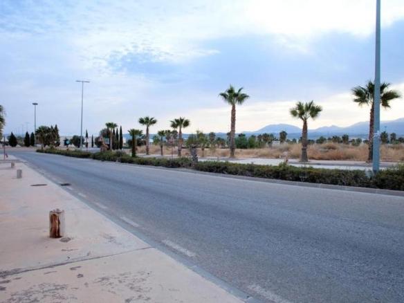 Industrial land for sale on Beatriz Núñez Street, Renfe – Boulevard 1st and 2nd Phase