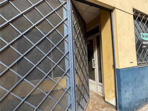Commercial premises for sale at Pintor Rosales, 2, La Zarzuela – San José – Belén