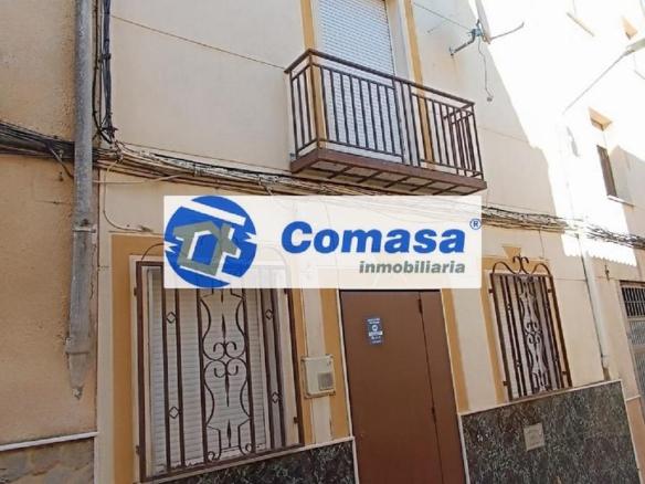 House or villa for sale in Fuensanta de Martos