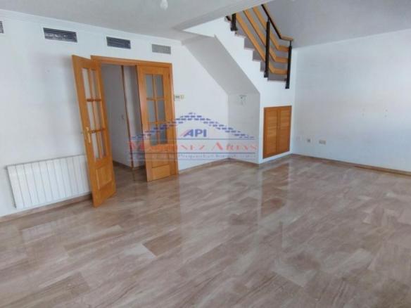 Duplex for sale on Calle Fuente de Don Diego, San Ildefonso – Catedral