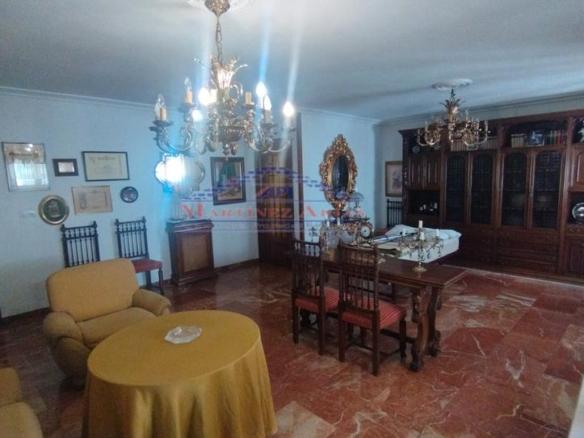 Apartment for sale on Calle Muñoz Garnica, 13, San Ildefonso – Catedral
