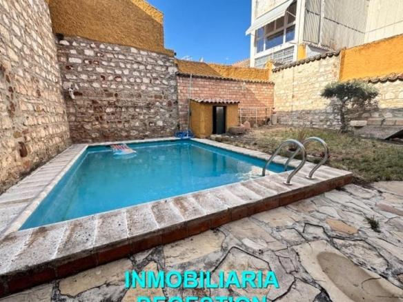 Townhouse for sale on Doctor Street, City Centre