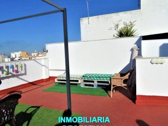 Duplex for sale on Calle Menéndez Pelayo, City Centre