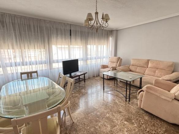 Apartment for sale on Calle Ollerías, Andújar