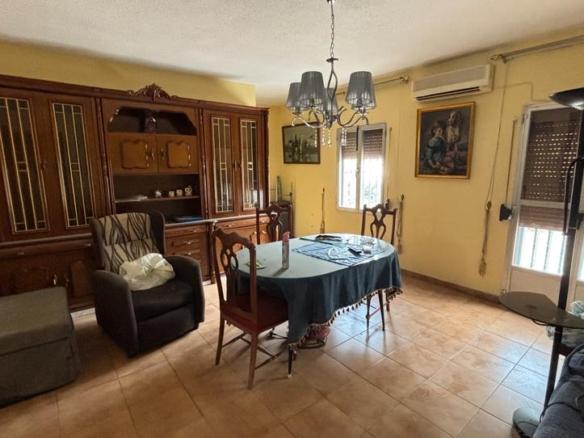 Townhouse for sale in Ronda Mestanza, Andújar